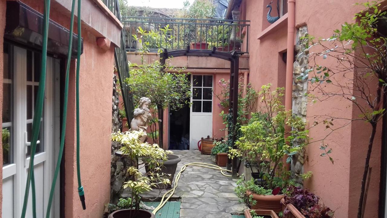 La Maison Rose: Lieu Atypique Hotel เนอมัวร์ส ภายนอก รูปภาพ